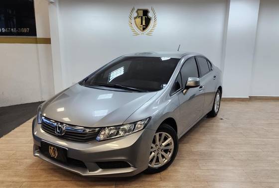 HONDA CIVIC 1.8 LXS 16V FLEX 4P AUTOMÁTICO